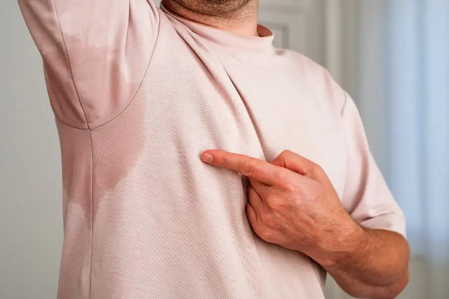 TRATAMIENTO-HIPERHIDROSIS-CON-NEUROMODULADOR-PARA-BLOQUEAR-SUDOR-compressed Hiperhidrosis axilar y sudor excesivo.